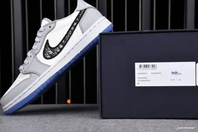 Reps LUCY CN8607-002 shoe LOW DR X 1 OG JORDAN box) (DR 0414